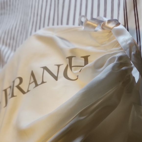 Signature Hemmed Sheet Set - T BOLL & BRANCH. - Picture 7 of 7